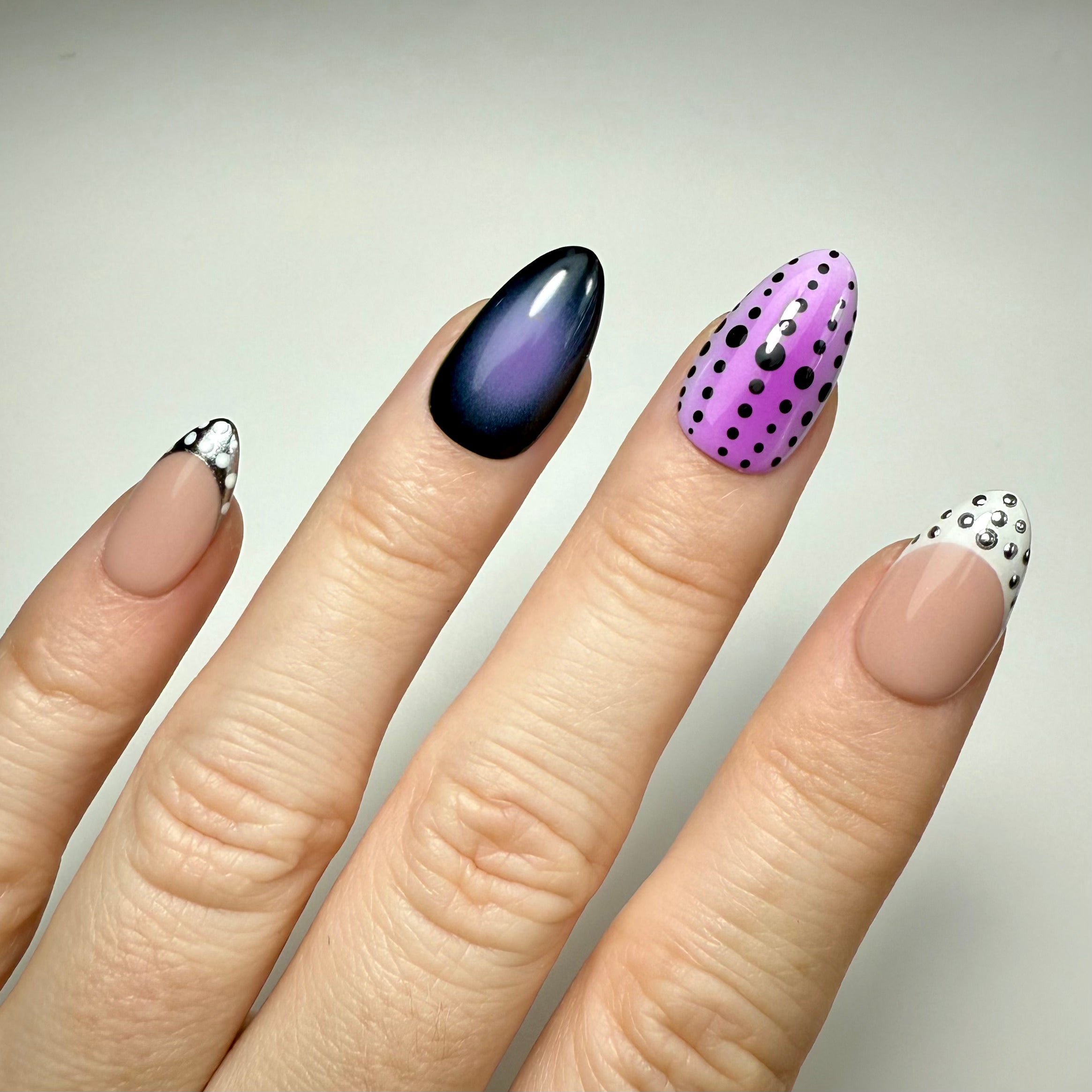 Modèle Mercredi ✋